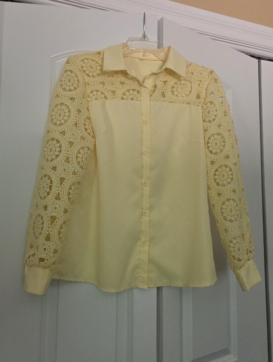 Tops - Lace-Sleeve Button-Front Women’s Top in Light Yellow